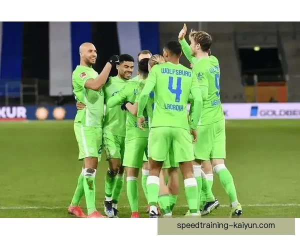 德甲攻防不稳状态持续，球队间竞争愈发激烈