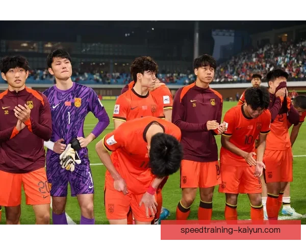 贝肯鲍尔技术传承在当代足球中持续影响战术体系的演变与发展